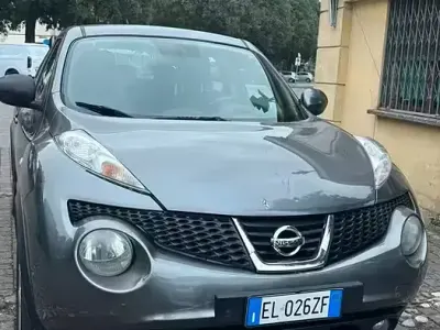 Usata Nissan Juke 110 CV (80 kW) 2012 Grigio SUV