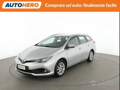 Second-hand Toyota Auris Touring Sports Active 99 CP (72 kW) 2016 Gri Break