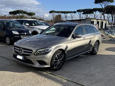 Usata Mercedes C180 Executive 122 CV (89 kW) 2019 Grigio Station wagon