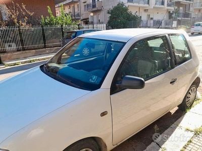 Käytetty Seat Arosa 50 HP (36 kW) 1998 Valkoinen Viistoperä