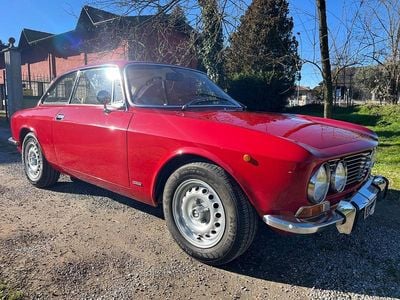 Usata Alfa Romeo 2000 Veloce 131 CV (96 kW) 1972 Rosso Coupé