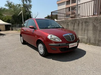 Usata Lancia Ypsilon 60 CV (44 kW) 2006 Rosso Utilitaria