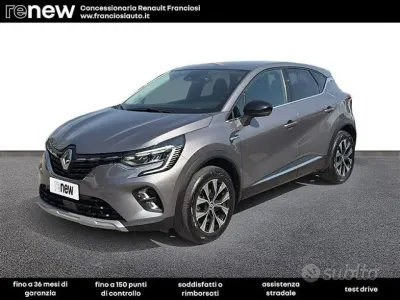 Usata Renault Captur Techno 101 CV (74 kW) 2022 Grigio scuro SUV