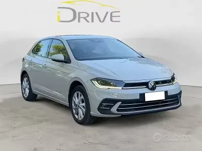Usata VW Polo Style 95 CV (69 kW) 2022 Grigio Utilitaria