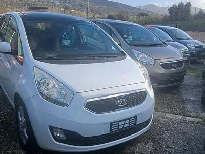 Usata Kia Venga 90 CV (66 kW) 2012 Bianco Utilitaria