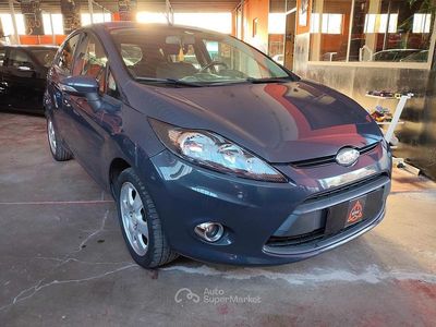 Usata Ford Fiesta Titanium 60 CV (44 kW) 2012 Grigio Utilitaria