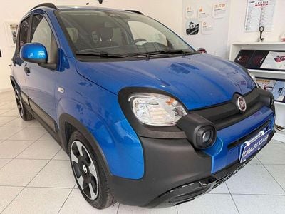 Usado Fiat Panda Cross Cross 69 CV (50 kW) 2025 Negro Utilitario