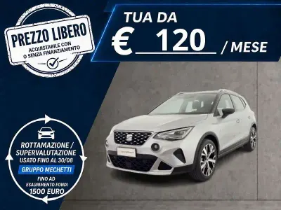Usata Seat Arona Xperience 95 CV (69 kW) 2023 Argento tetto grigio SUV