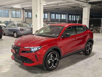 Nuova Alfa Romeo Junior 136 CV (100 kW) 2026 Rosso brera (136) SUV