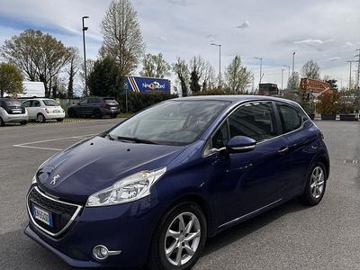 Usata Peugeot 208 82 CV (60 kW) 2012 Blu Utilitaria