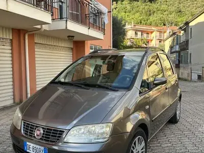 Usata Fiat Idea Dynamic 90 CV (66 kW) 2006 Marrone Monovolume