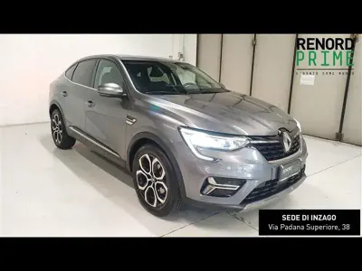Usata Renault Arkana Techno 145 CV (106 kW) 2023 Grigio chiaro SUV