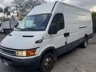 Usata Iveco Daily 179 CV (131 kW) 2005 Furgone