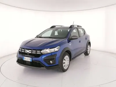 Usata Dacia Sandero Expression 101 CV (74 kW) 2023 Blu/azzurro Berlina