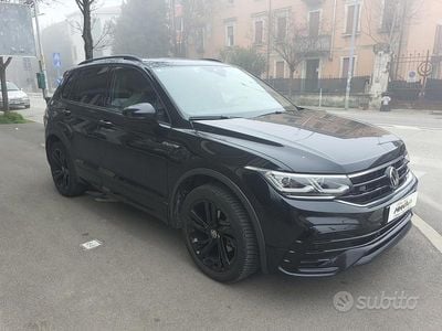 Usata VW Tiguan R-line 150 CV (110 kW) 2023 Nero SUV