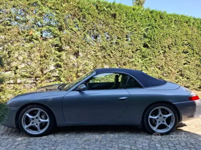 Usata Porsche 996 345 CV (253 kW) 2005 Grigio Cabrio