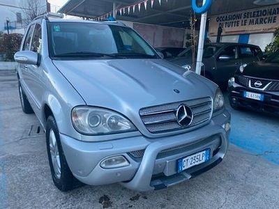Usata Mercedes ML270 Classic 163 CV (119 kW) 2005 Grigio SUV