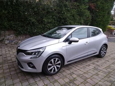 Usata Renault Clio V 101 CV (74 kW) 2021 Argento Berlina
