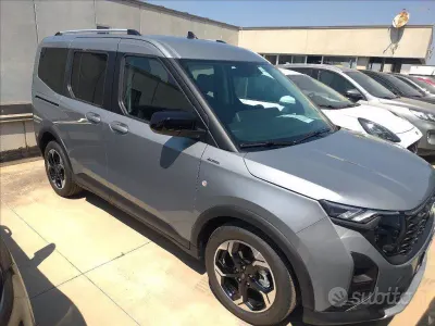 Nuova Ford Tourneo Courier Active 126 CV (92 kW) 2026 Grigio Monovolume
