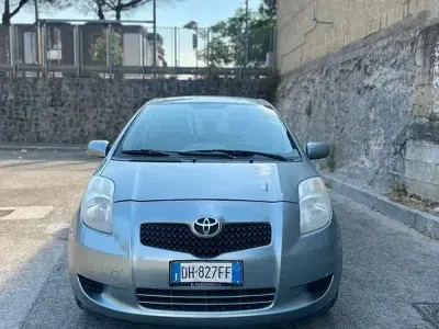 Usata Toyota Yaris Sol 69 CV (50 kW) 2007 Utilitaria