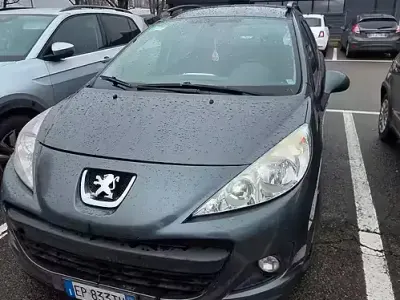 Begagnad Peugeot 207 Access 73 HK (53 kW) 2012 Grå Kombi