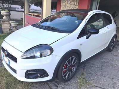 Usata Abarth Grande Punto 155 CV (114 kW) 2010 Bianco Utilitaria