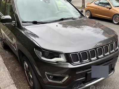 Usata Jeep Compass Limited 140 CV (102 kW) 2017 Grigio SUV