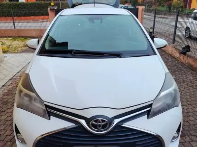 Usata Toyota Yaris 2016 Bianco Berlina