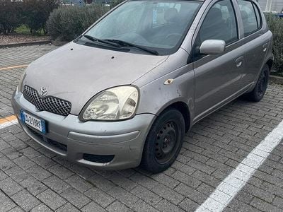 Usata Toyota Yaris 68 CV (50 kW) 2003 Utilitaria