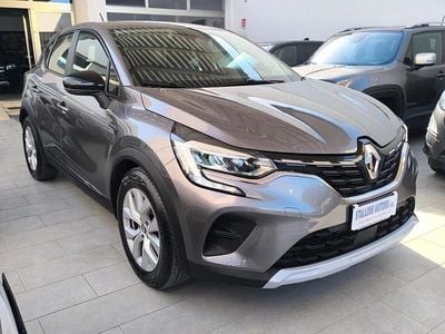 Usata Renault Captur Business 95 CV (69 kW) 2021 Argento SUV