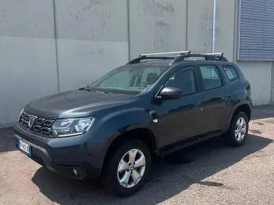 Usata Dacia Duster Comfort 114 CV (83 kW) 2019 Grigio SUV