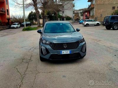 Usata Peugeot 2008 Active 101 CV (74 kW) 2024 Grigio SUV