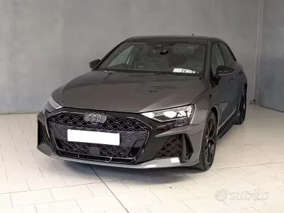 Usata Audi RS3 Ambiente 400 CV (294 kW) 2025 Grigio Berlina