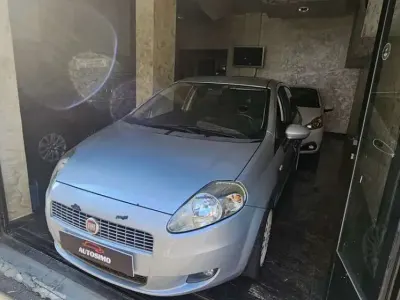 Usata Fiat Grande Punto Dynamic 77 CV (56 kW) 2010 Other Utilitaria