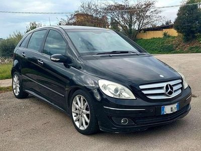 Mercedes B180