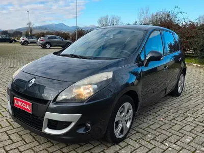 Usata Renault Scenic E-Tech Luxe 110 CV (80 kW) 2010 Grigio Monovolume