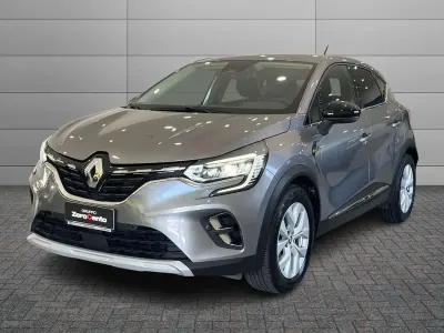 Usata Renault Captur Intens 143 CV (105 kW) 2022 Grigio SUV