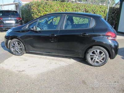 usata Peugeot 208 BlueHDi 75 5 porte Active