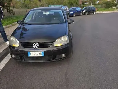 Usata VW Golf IV Comfortline 116 CV (85 kW) 2004 Berlina