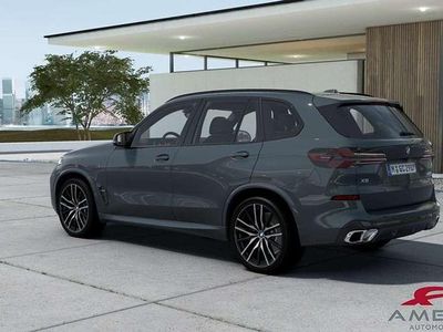Nuova BMW X5 Comfort Edition 530 CV (389 kW) 2025 Dravit grey metallizzato SUV
