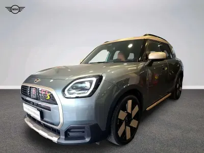 Usata Mini Countryman Favoured 225 kW (306 CV) 2025 Verde SUV