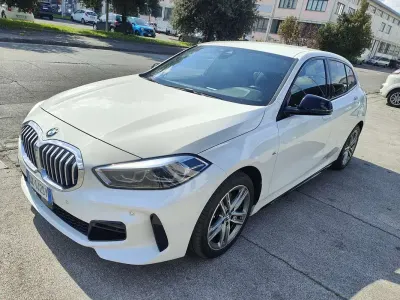 Usata BMW 116 M Sport 109 CV (80 kW) 2022 Bianco Utilitaria