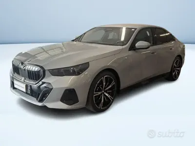 Begagnad BMW 520 M Sport 197 HK (144 kW) 2025 Grå Sedan