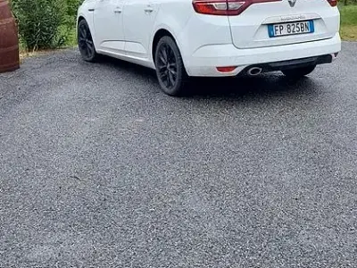 Usata Renault Mégane GrandTour 110 CV (80 kW) 2017 Bianco Station wagon