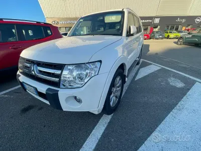 Usata Mitsubishi Pajero Instyle 200 CV (147 kW) 2011 Bianco SUV