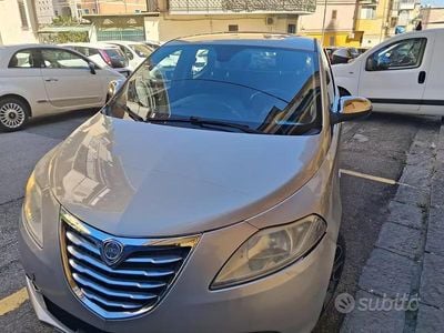 Usata Lancia Ypsilon 95 CV (69 kW) 2012 Utilitaria
