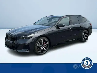 Nuova BMW 520 M Sport 197 CV (144 kW) 2026 Grigio Station wagon