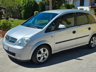 Gebraucht Opel Meriva 90 PS (66 kW) 2004 Grau Van / Kleinbus