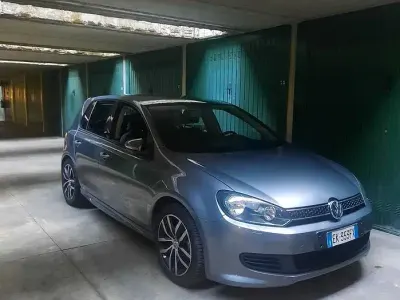 Usata VW Golf VII Edition 122 CV (89 kW) 2012 Grigio Berlina