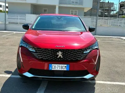 Usata Peugeot 3008 Allure 131 CV (96 kW) 2022 Rosso SUV